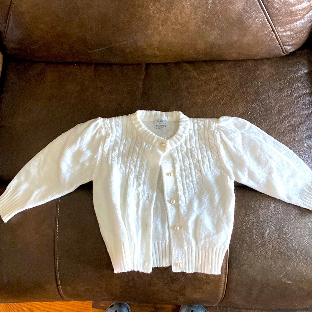 2T girls cardigan with pearls and pearl buttons